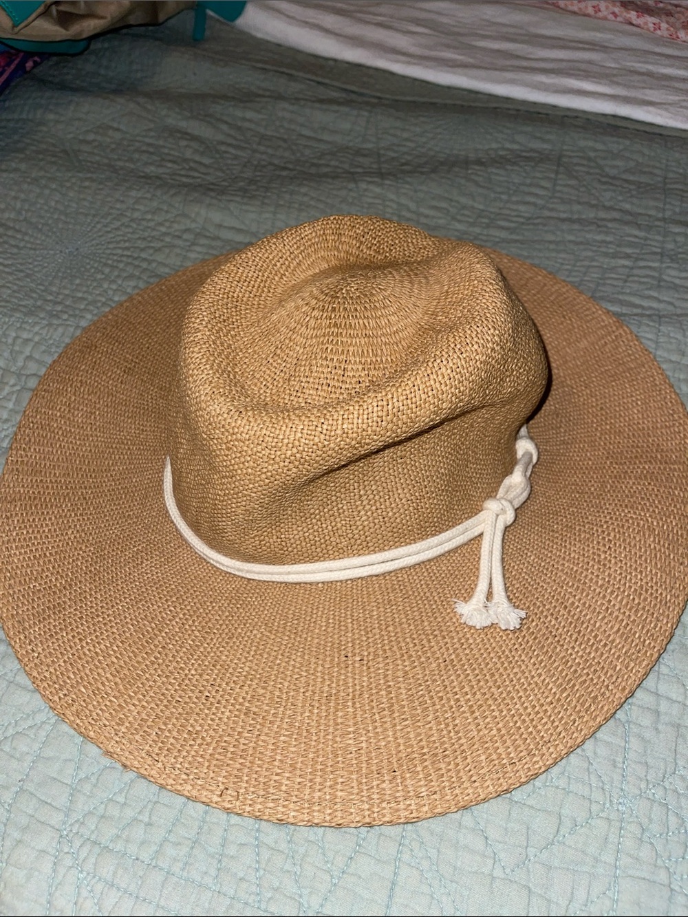 Universal Threads • Tan Straw Sun Hat with White Rope Band